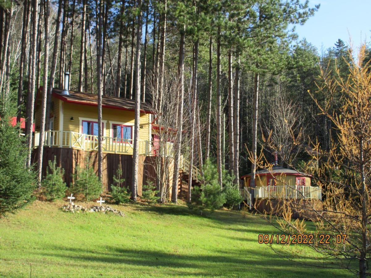 La Maison Sous Les Arbres Saint Roch de Mekinac