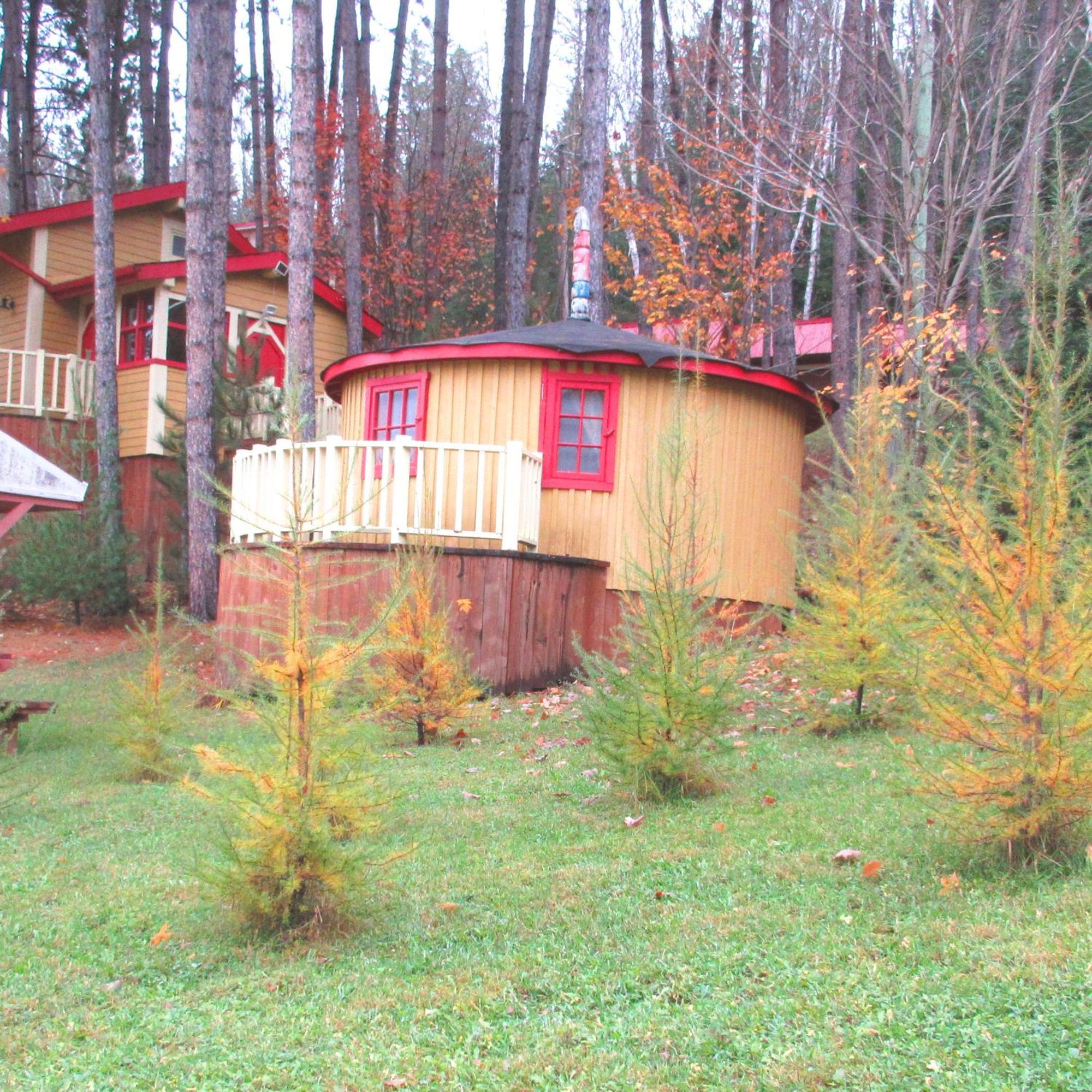 La Maison Sous Les Arbres Bed & Breakfast